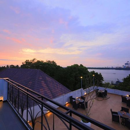 Alpha Old Court House Hotel Kochi Bagian luar foto