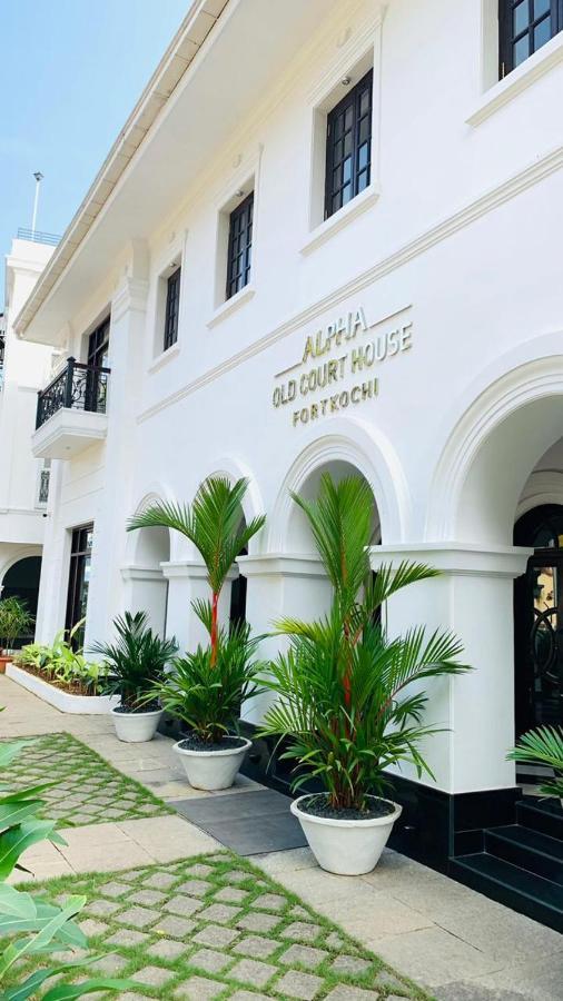 Alpha Old Court House Hotel Kochi Bagian luar foto