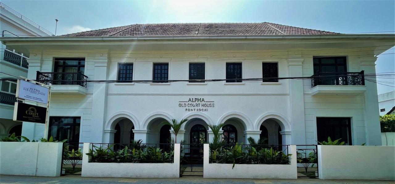 Alpha Old Court House Hotel Kochi Bagian luar foto