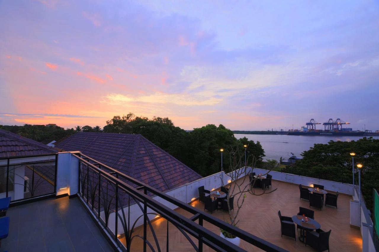 Alpha Old Court House Hotel Kochi Bagian luar foto