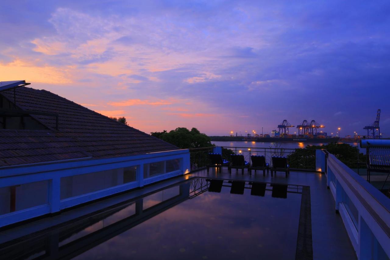 Alpha Old Court House Hotel Kochi Bagian luar foto