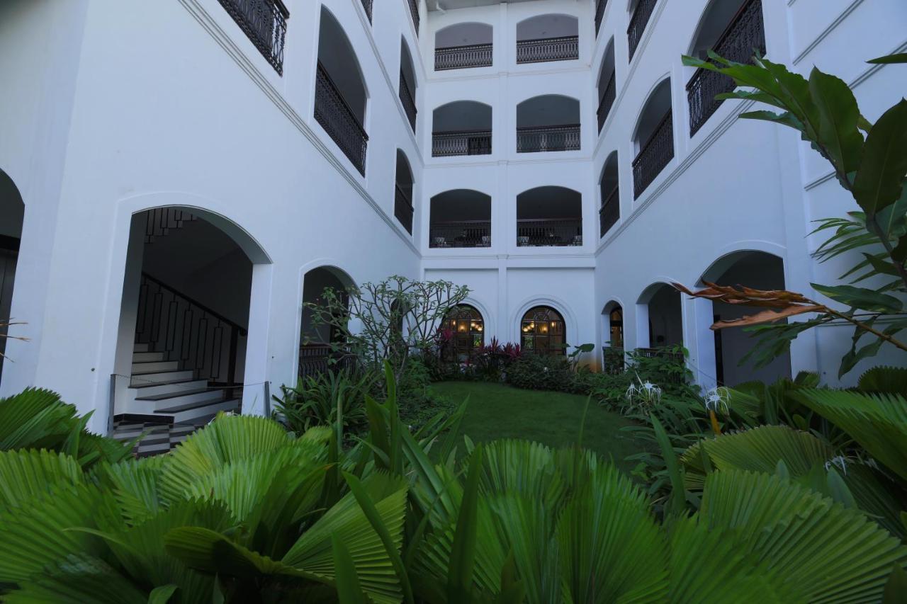 Alpha Old Court House Hotel Kochi Bagian luar foto