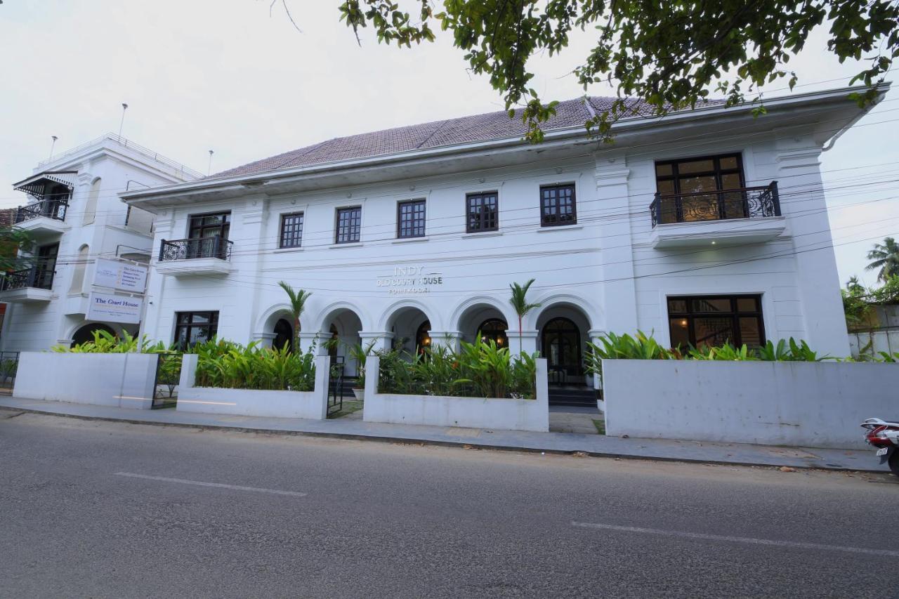 Alpha Old Court House Hotel Kochi Bagian luar foto