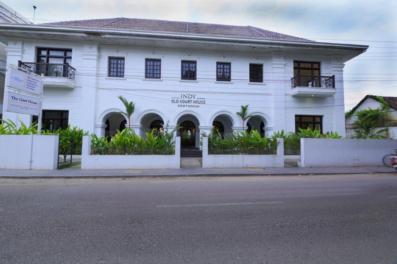 Alpha Old Court House Hotel Kochi Bagian luar foto