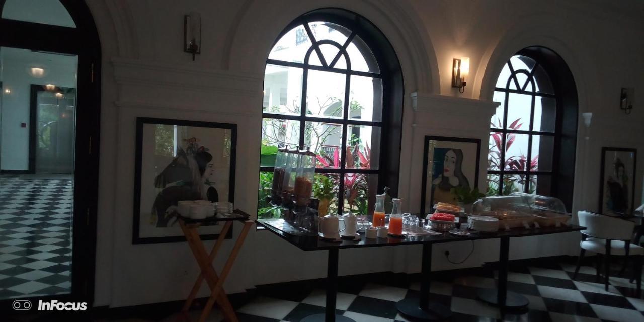 Alpha Old Court House Hotel Kochi Bagian luar foto