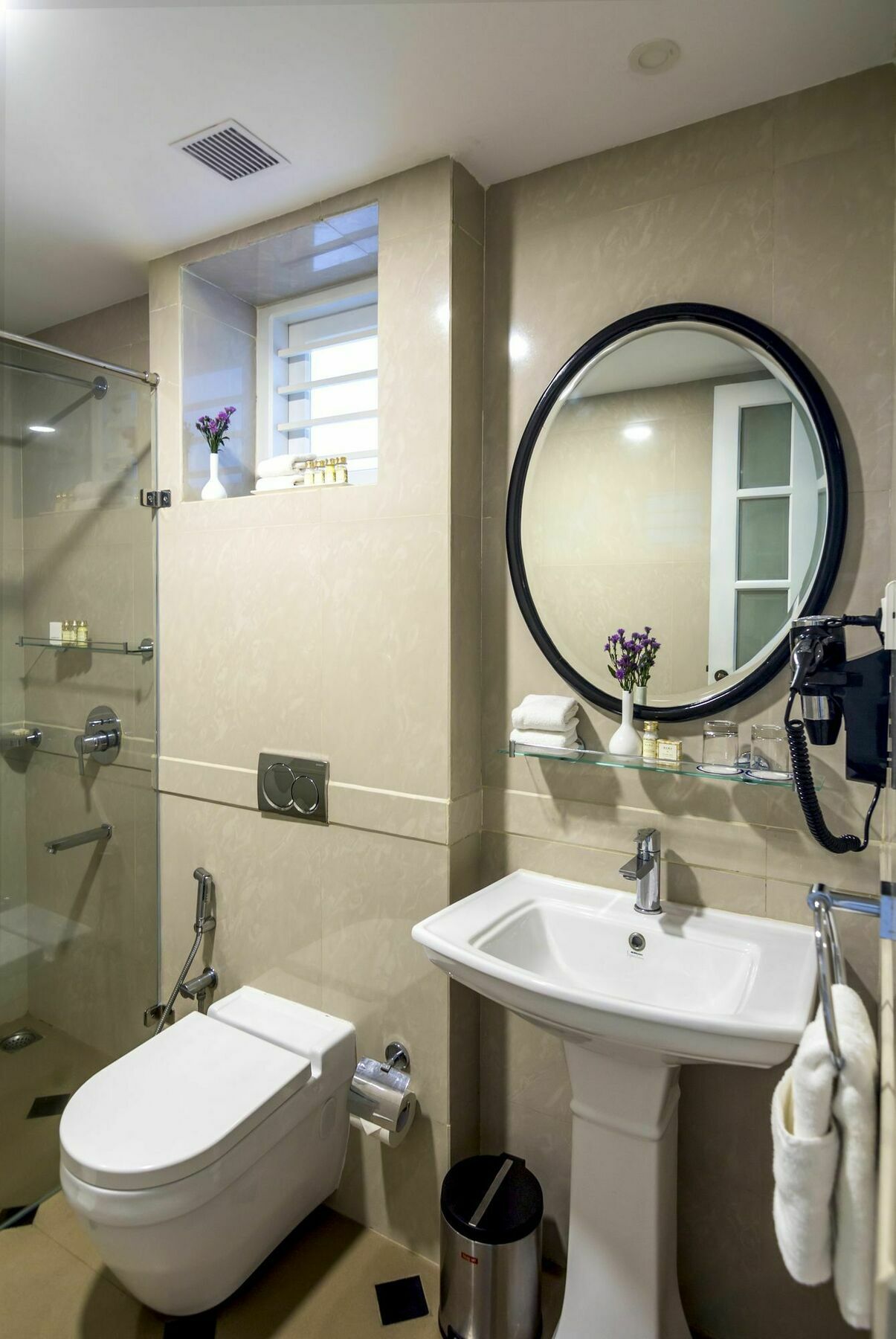 Alpha Old Court House Hotel Kochi Bagian luar foto